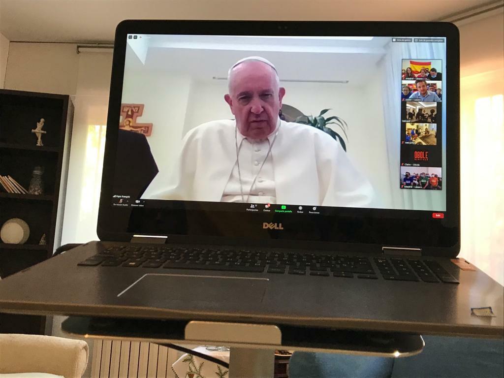 Videollamada con el Papa Francisco. Foto cedida por Javier Cascón