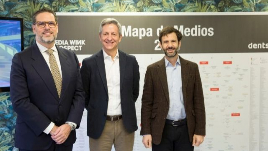 de izquierda a derecha: Rafael Martínez de Vega, director general de CM Vocento; Rafael Urbano, CEO de Ymedia Wink iProspect y Gonzalo Sanjuán, Marketing Director de BMW Spain