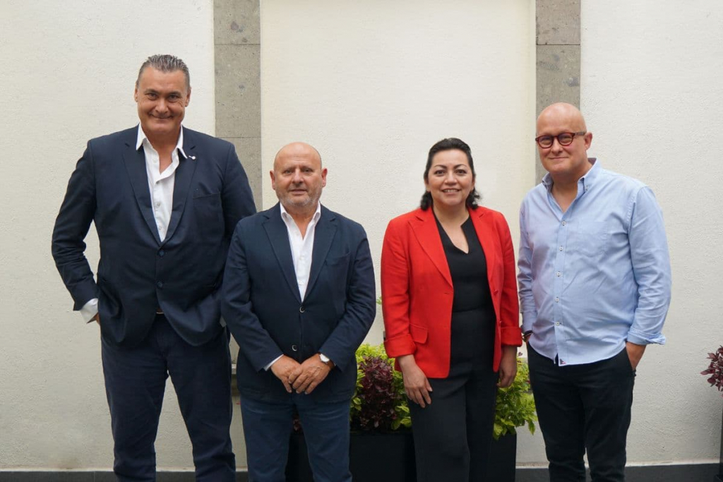 Torres y Carrera comenzará a operar en México con un acuerdo con Streamicslab